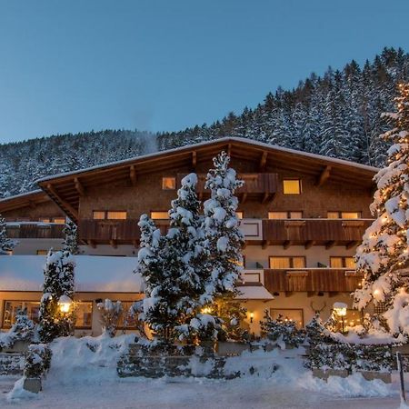 Hotel Pettneuerhof Pettneu am Arlberg Luaran gambar