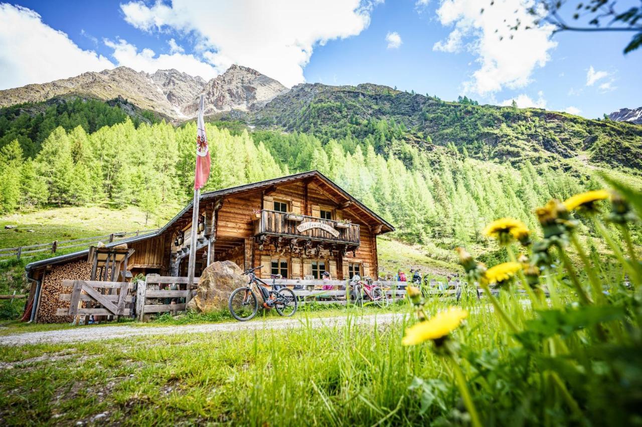 Hotel Pettneuerhof Pettneu am Arlberg Luaran gambar