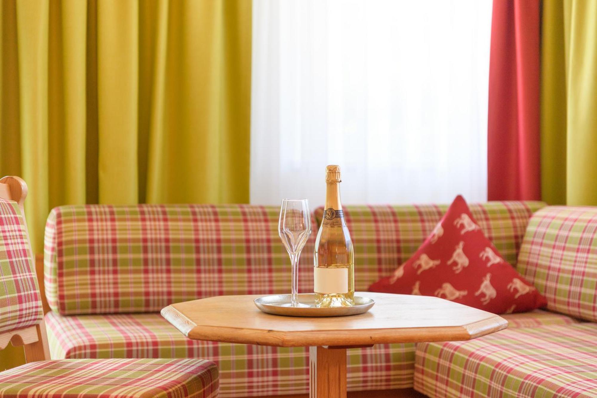 Hotel Pettneuerhof Pettneu am Arlberg Luaran gambar